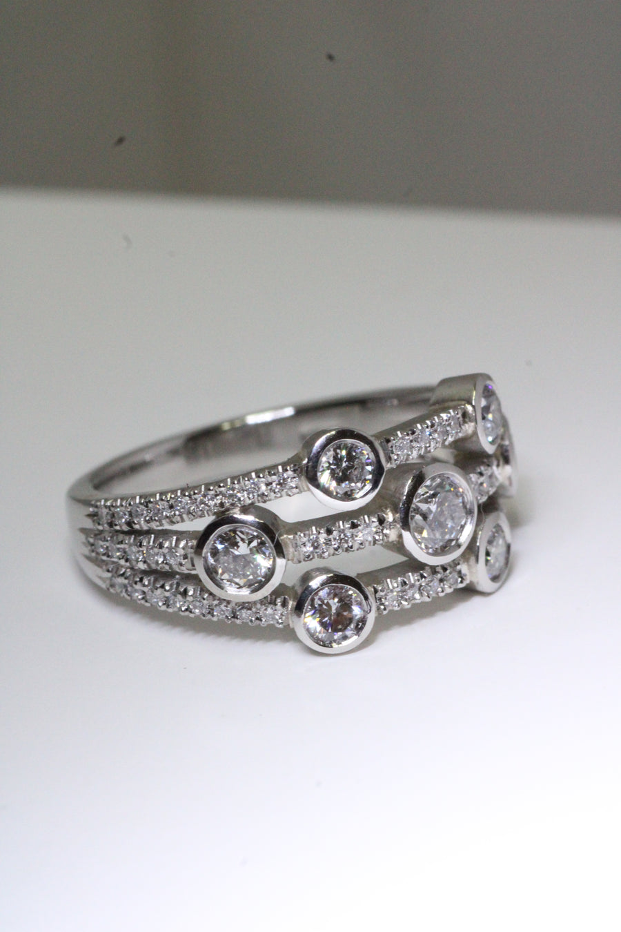 Rubover Diamond Ring