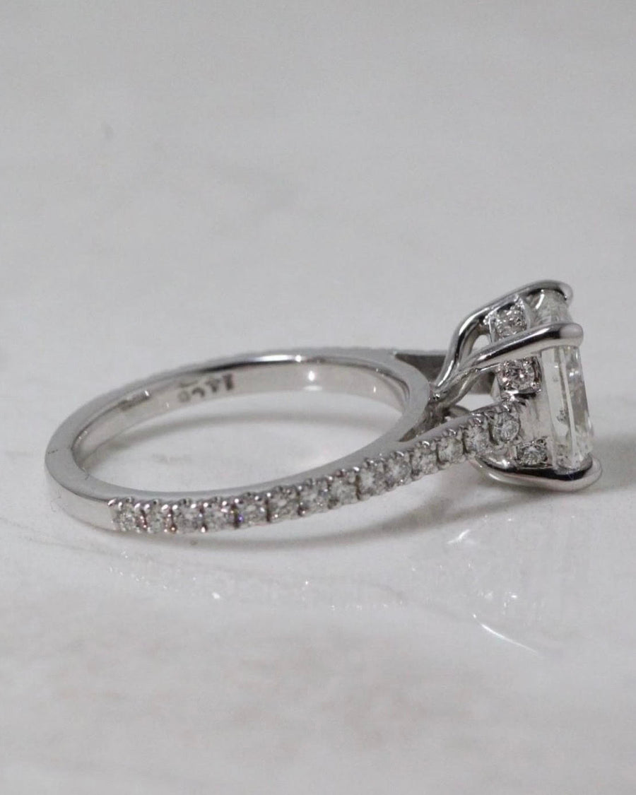 Radiant Cut Diamond Ring