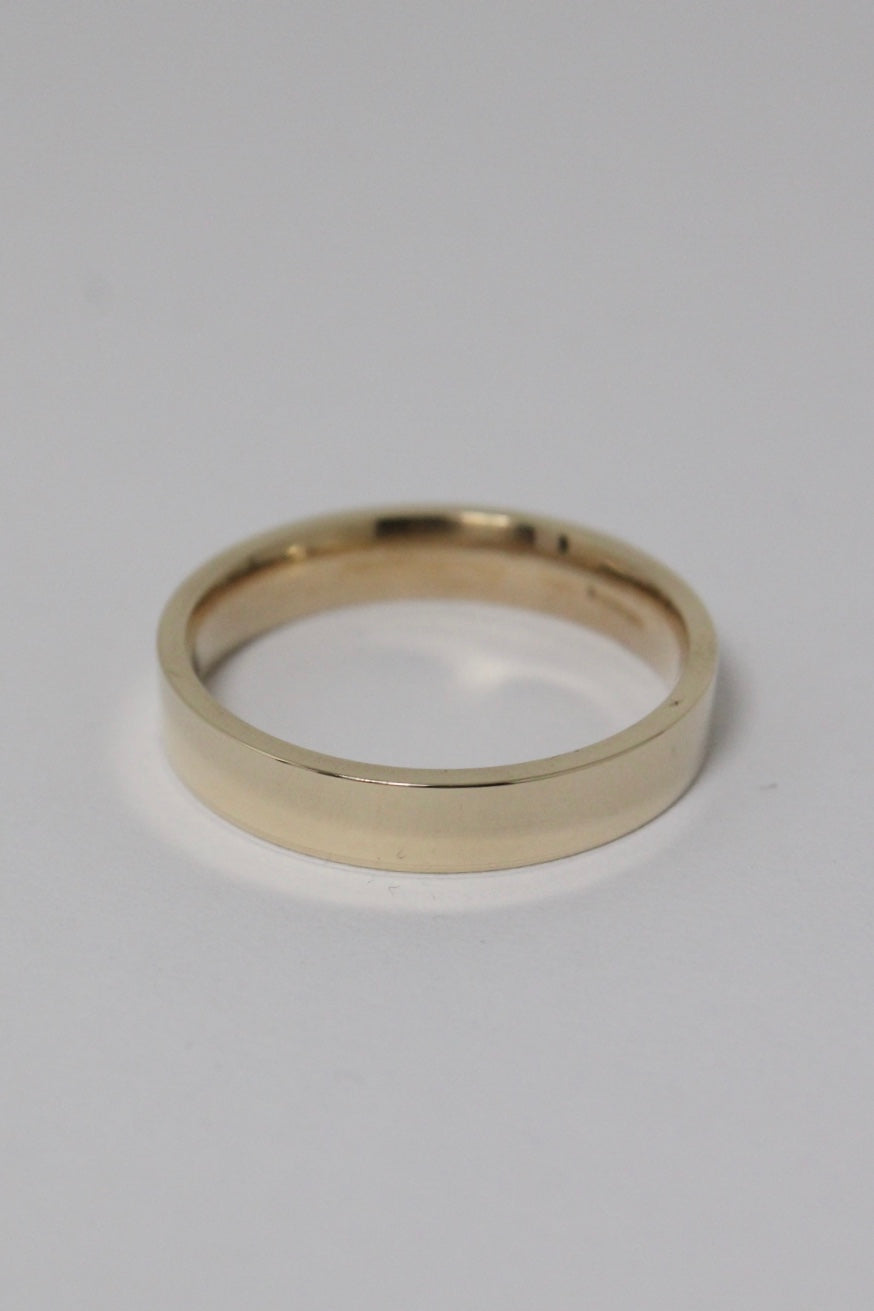 9ct Yellow Gold 4mm Flat Side Ring