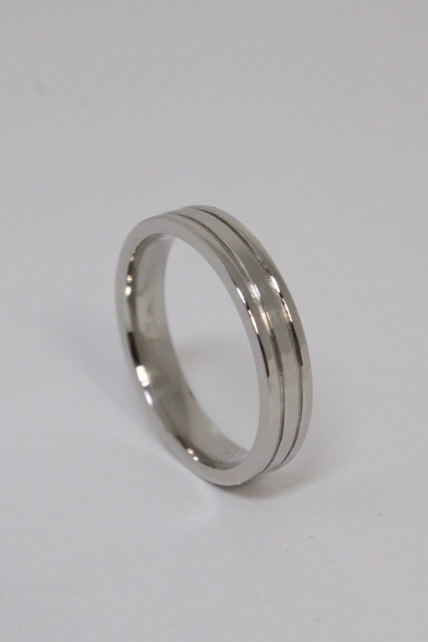 Platinum 600 Double Groove Narrow Ring