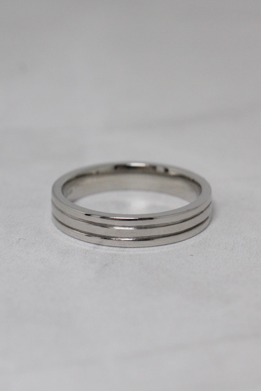 Platinum 600 Double Groove Narrow Ring