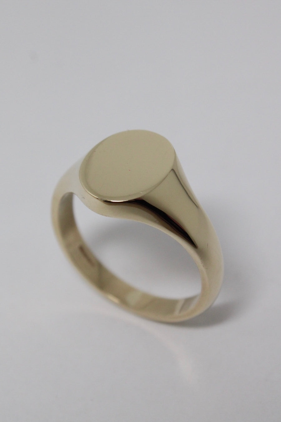 9ct Yellow Gold Heavy Signet Ring