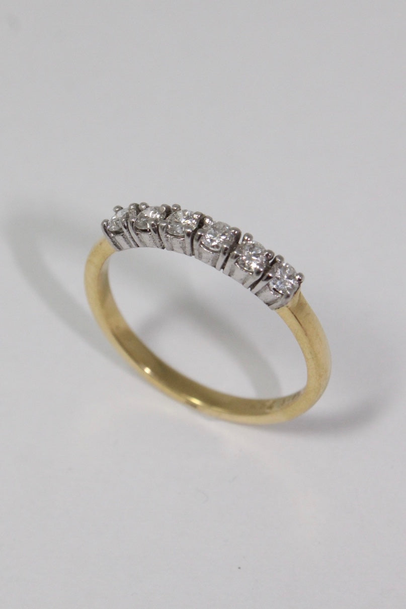 18ct Yellow and White Gold Claw Set 6 Stone Diamond Ring