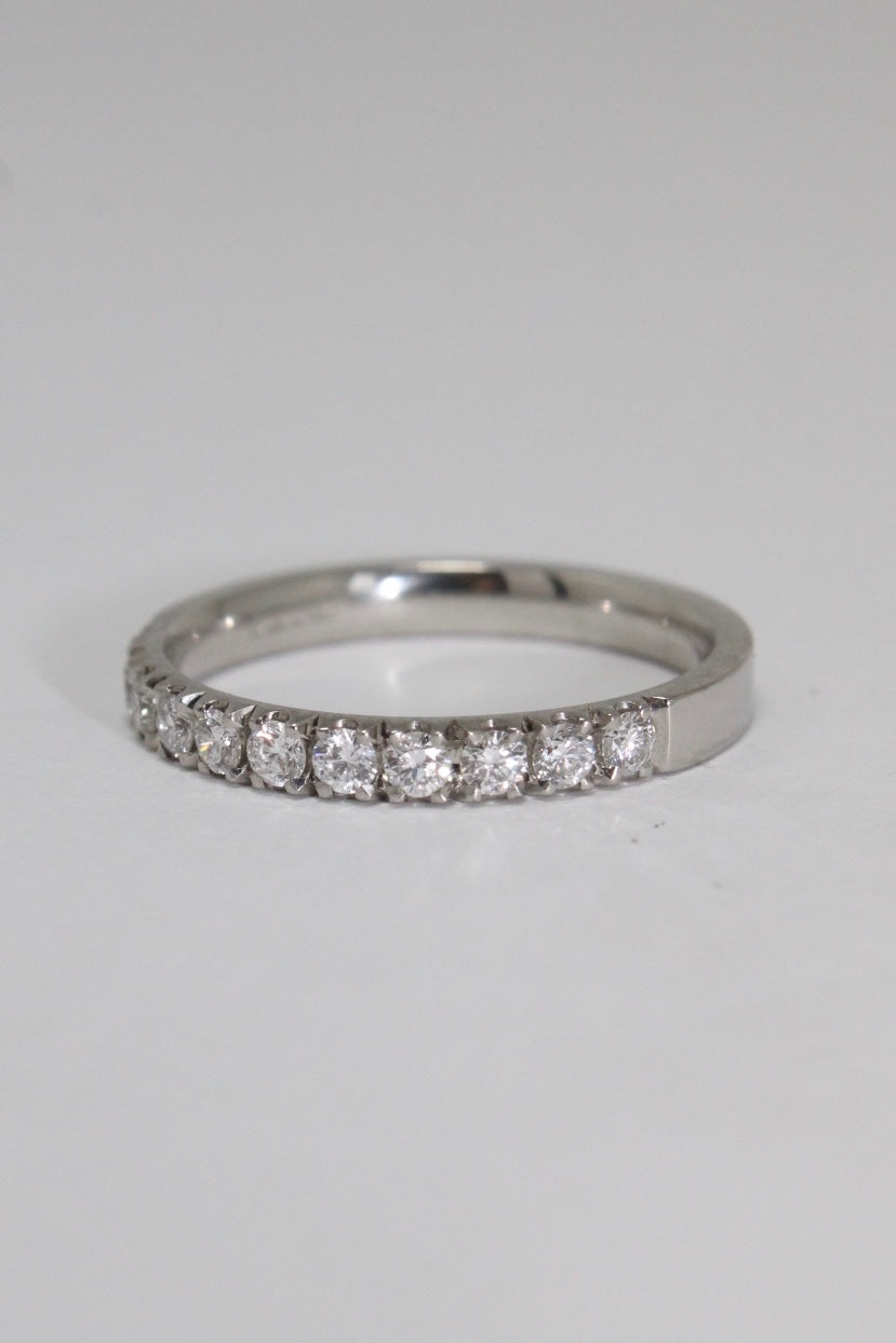 18ct White Gold Flat Band Castille Set Diamond Ring